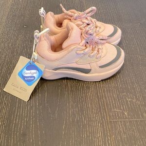 Zara baby girl sneakers. Size 21.
